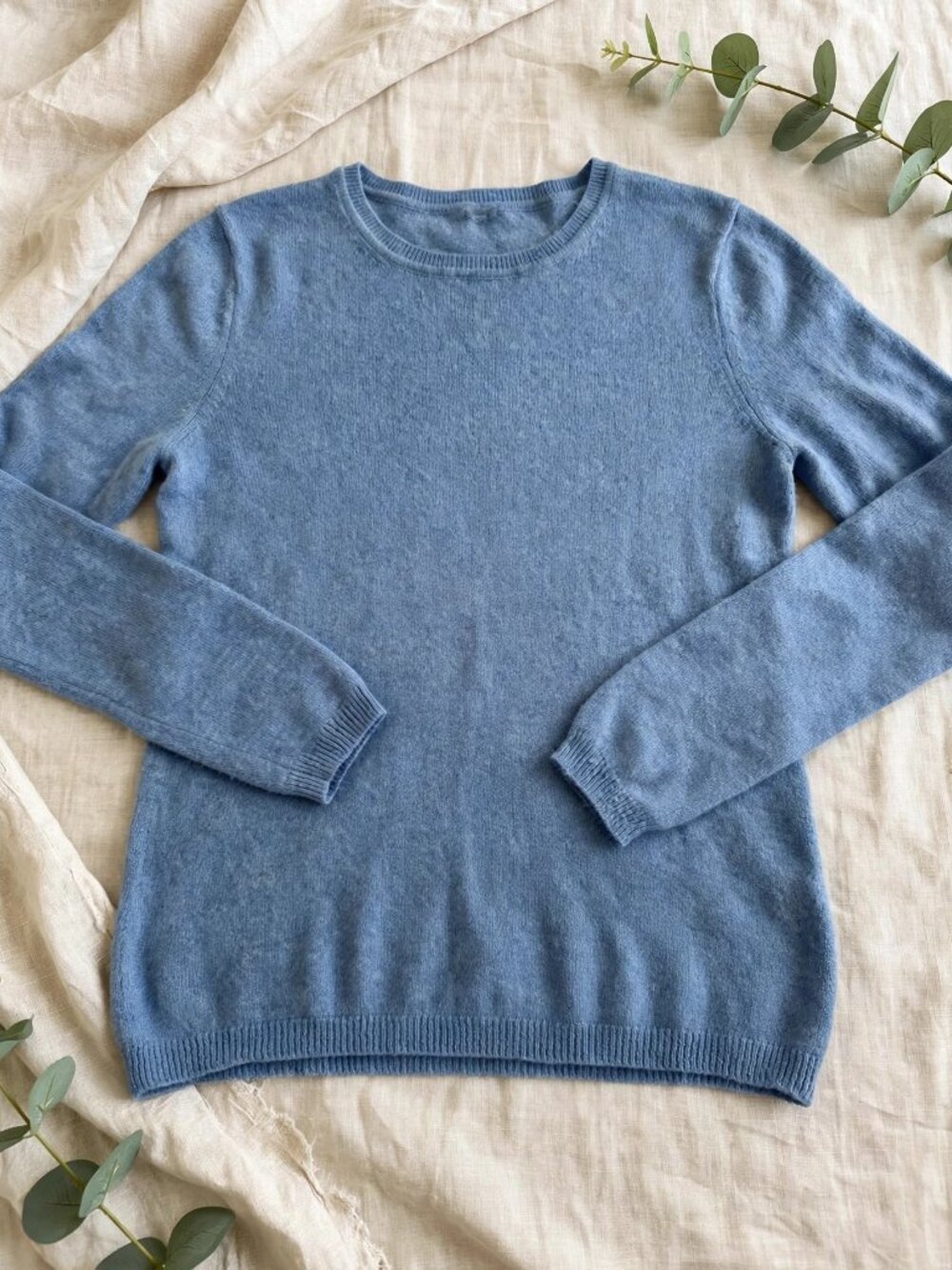 Tahari Pure Luxe 100% Cashmere Crewneck Sweater Light Blue Size L Like New